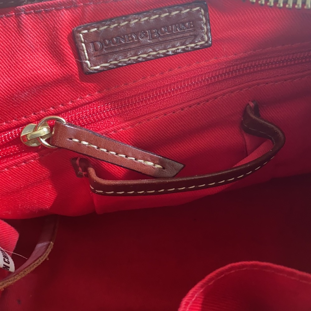 Authentic Dooney & Bourke purse - Picture 7 of 9